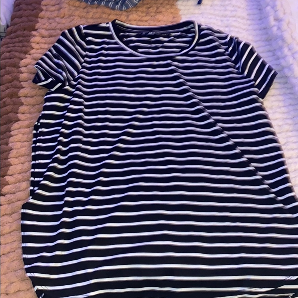 Striped tee with slits on the sides
